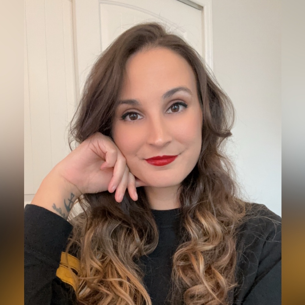 Meet your Posher, Adriana